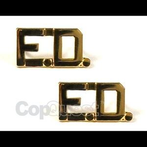 NEW SMITH & WARREN E.D. LAPEL PIN